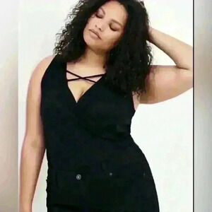 Torrid Sleeveless Lace V-Neck Bodysuit